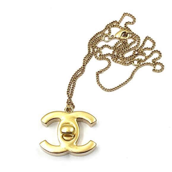 Chanel Gold CC Turnlock Large Pendant Necklace - Picture 1 of 4